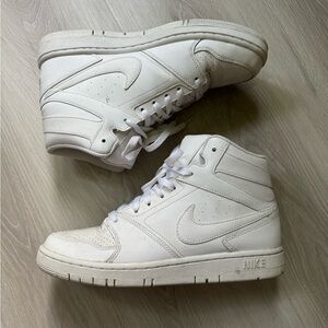 Nike High Top Sneakers Air Force size 9.5 mens White